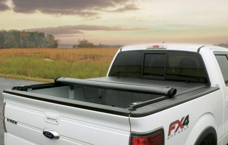 Lund 00-01 Toyota Tundra (6ft. Bed) Genesis Roll Up Tonneau Cover - Black
