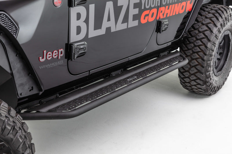 Go Rhino 18-20 Jeep Wrangler JLU Dominator Extreme D6 SideSteps Complete Kit w/SideStep + Brkts